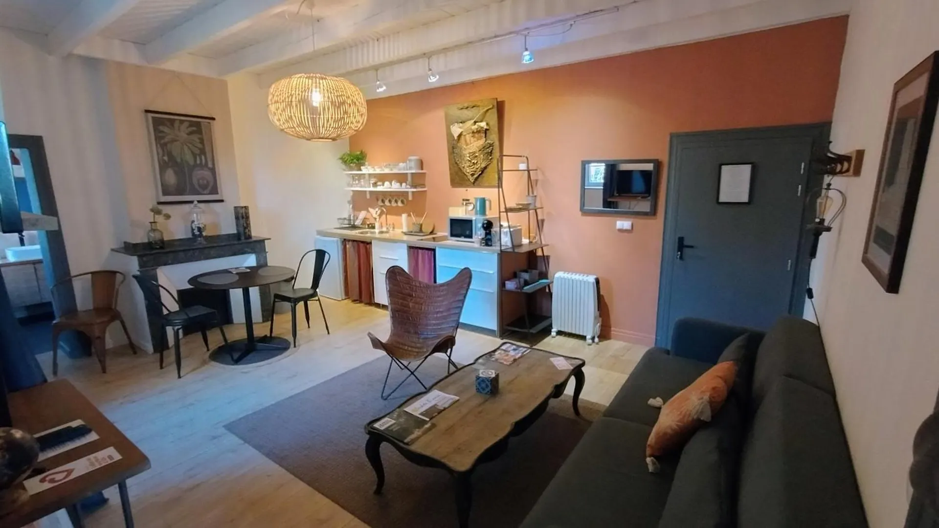 16 Bis-Gite-Hotel-Appartement Marssac-sur-Tarn Appartement